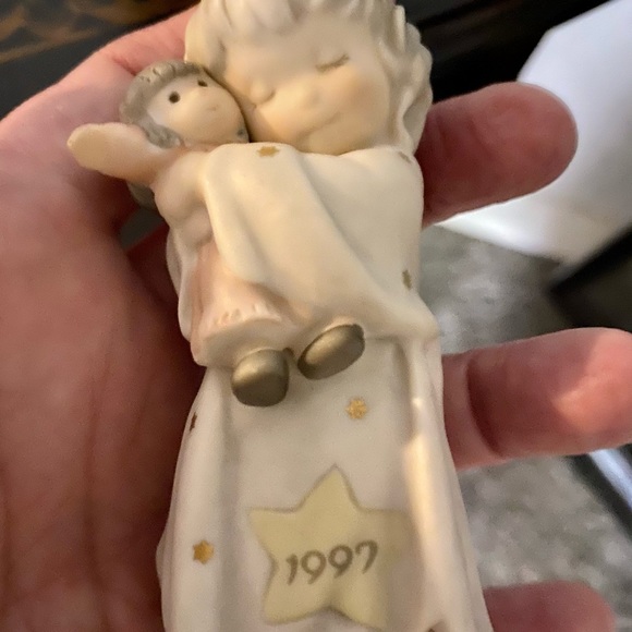 KimAnderson “Pretty As a Picture” figurine - Picture 2 of 4